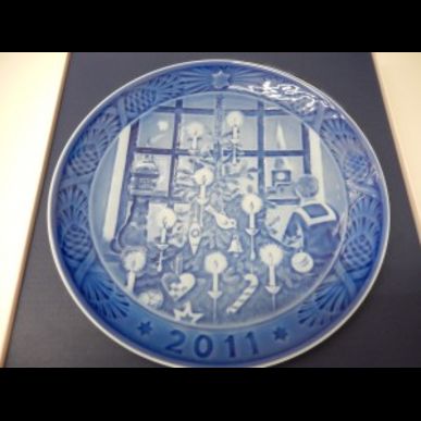 鴻巣でブランド食器の高価買取ならスリーアローズ鴻巣店