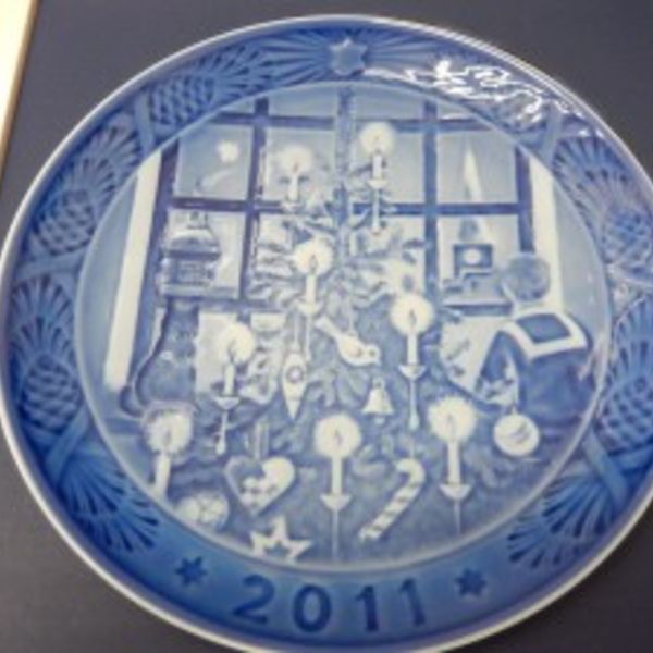 鴻巣でブランド食器の高価買取ならスリーアローズ鴻巣店