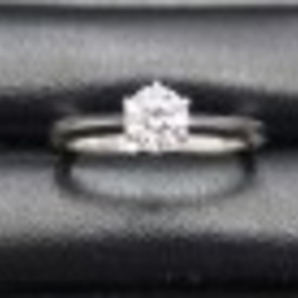 鴻巣でダイヤモンドの高価買取ならスリーアローズ鴻巣店