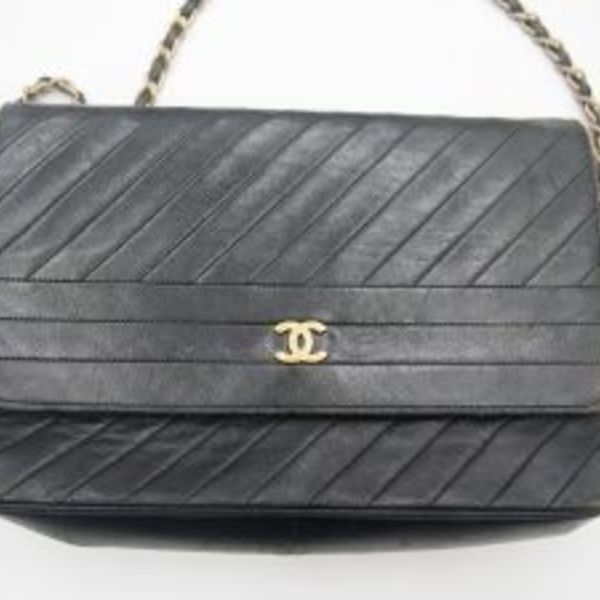 鴻巣市でブランド、シャネルの高価買取、無料査定はスリーアローズ鴻巣店へ