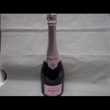 鴻巣市内でお酒、シャンパンの高価買取ならスリーアローズ鴻巣店へ