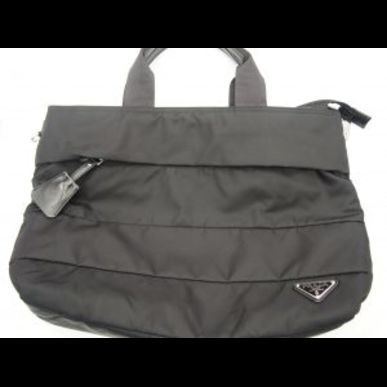 鴻巣駅周辺でブランド、プラダのバッグの買取ならスリーアローズ鴻巣店