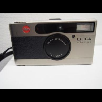 鴻巣市でカメラ、ライカ製品の高価買取ならスリーアローズ鴻巣店へ