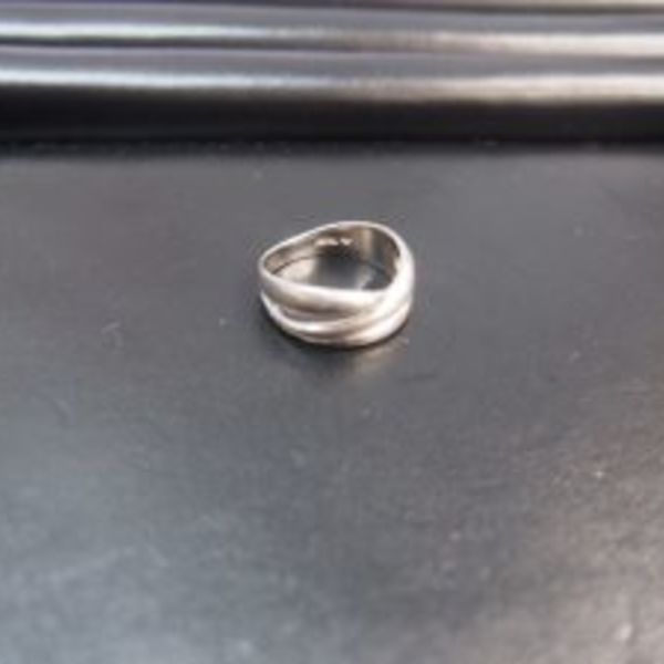 鴻巣市で貴金属・プラチナ製品の高価買取ならスリーアローズ鴻巣店へ