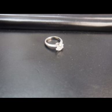 東松山市の方もダイヤの無料査定・高価買取ならスリーアローズ鴻巣店へ