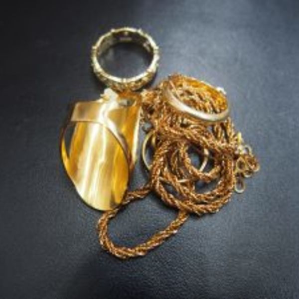 羽生市の方も金製品の無料査定・高価買取ならスリーアローズ鴻巣店へ