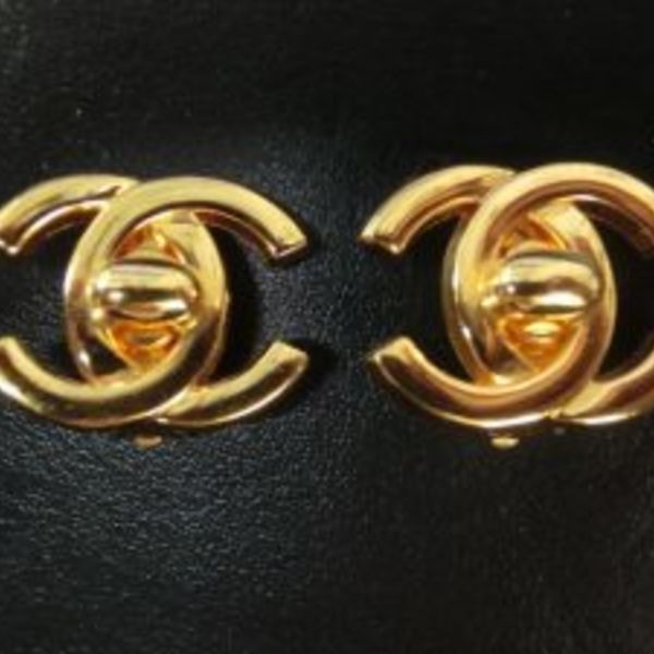 熊谷市の方もブランド・シャネル製品の高価買取ならスリーアローズ鴻巣店へ