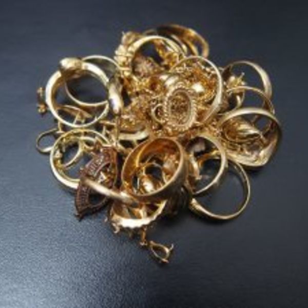 鴻巣市の方も金製品の無料査定・高価買取ならスリーアローズ鴻巣店へぜひ！