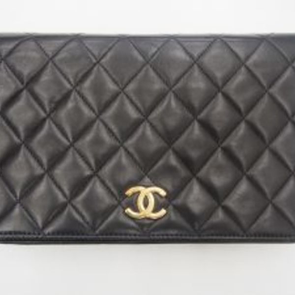 熊谷市の方もブランド・シャネル製品の高価買取ならスリーアローズ鴻巣店へ