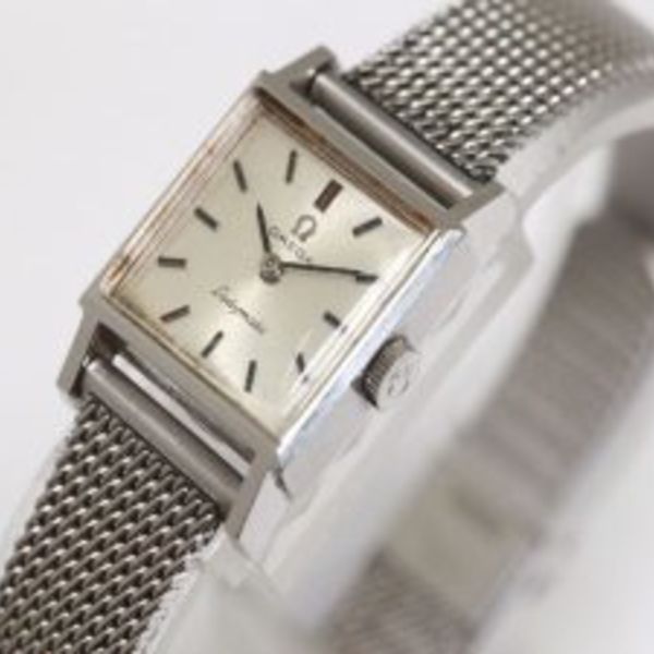 滑川町の方も各種腕時計・オメガ製品の高価買取ならスリーアローズ鴻巣店へ