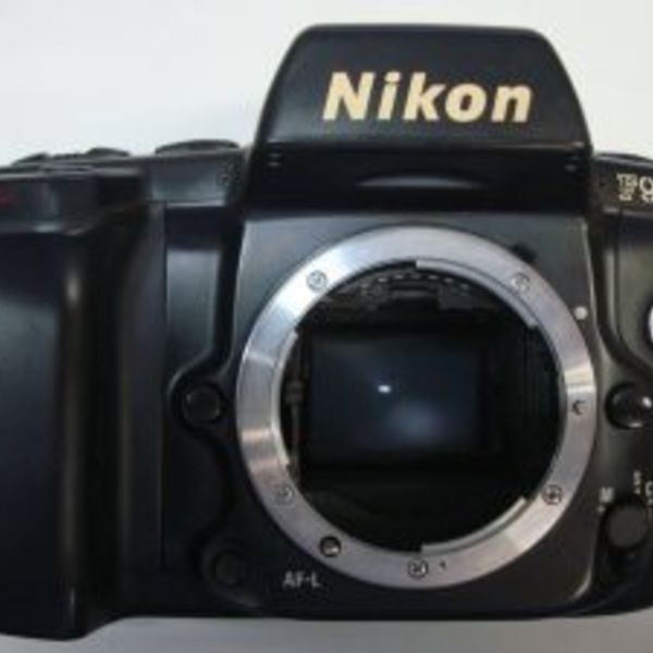 羽生市の方も各種カメラ・Nikon製品の高価買取ならスリーアローズ鴻巣店