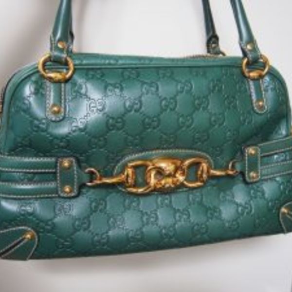 加須市の方もGUCCI・レザー製品の高価買取ならスリーアローズ鴻巣店へ