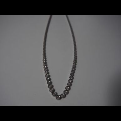 吉見町の方もテニスネックレスの査定・高価買取ならスリーアローズ鴻巣店へ