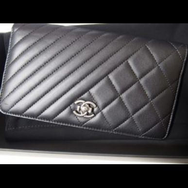 東松山市の方もシャネル・ココボーイの高価買取ならスリーアローズ鴻巣店へ