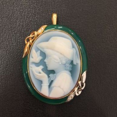 滑川町の方もカメオ・ペンダントの高価買取ならスリーアローズ鴻巣店へ