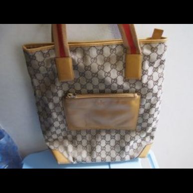 北本市の方もGUCCI製品・バッグの高価買取ならスリーアローズ鴻巣店へ