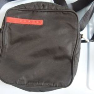 加須市の方もプラダ製品・バッグの高価買取ならスリーアローズ鴻巣店へ