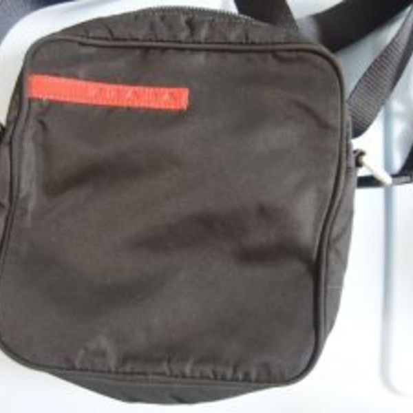 加須市の方もプラダ製品・バッグの高価買取ならスリーアローズ鴻巣店へ