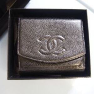 鴻巣市の方もシャネル・キャビアスキンの高価買取ならスリーアローズ鴻巣店